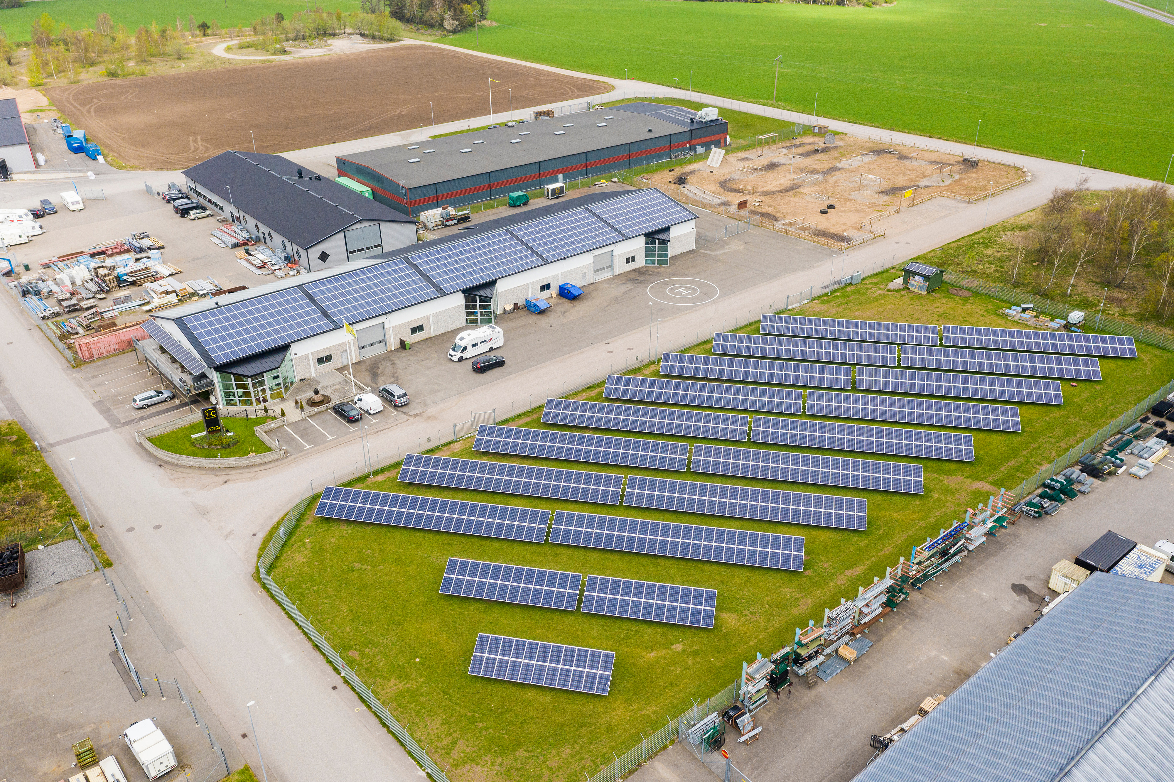 Solcellspark i Falkenberg monterat av Kopernicus