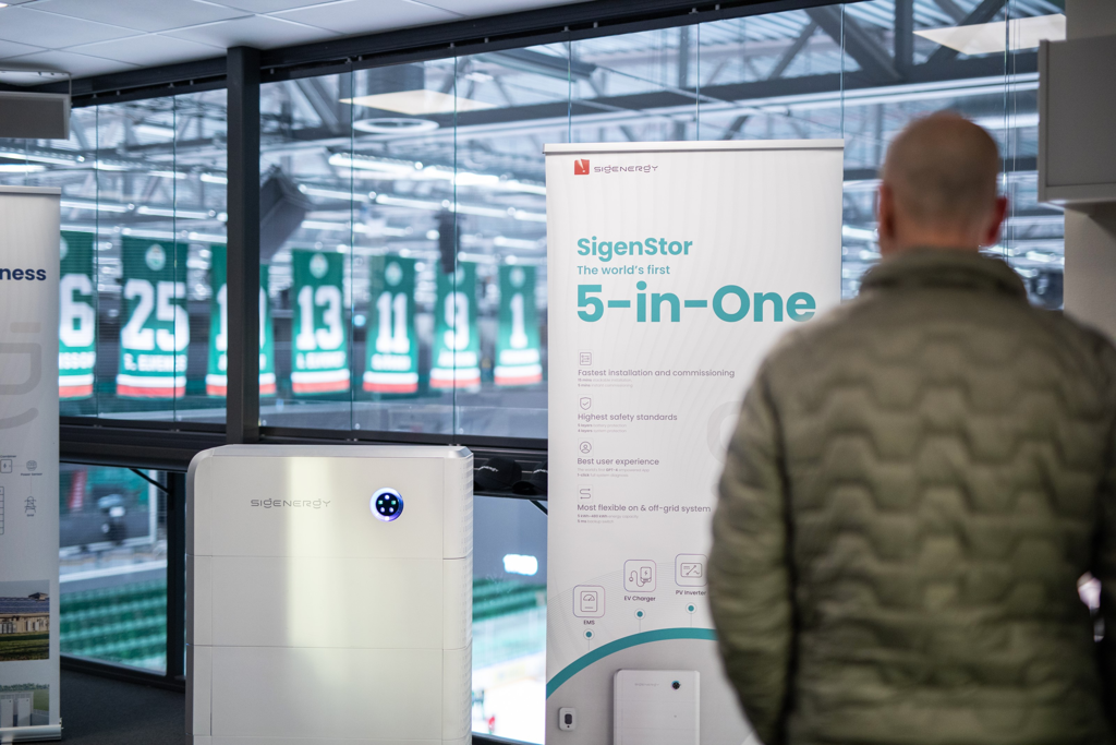 Kopernicus Catena 3 Red[4].Jpg